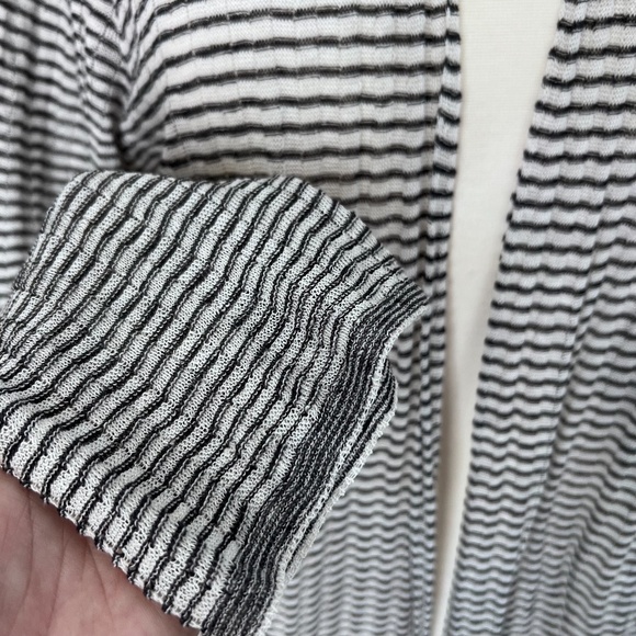 Eileen Fisher Fine Organic Linen Crepe Knit Simple Striped Cardigan Sweater Sz M - Picture 5 of 11